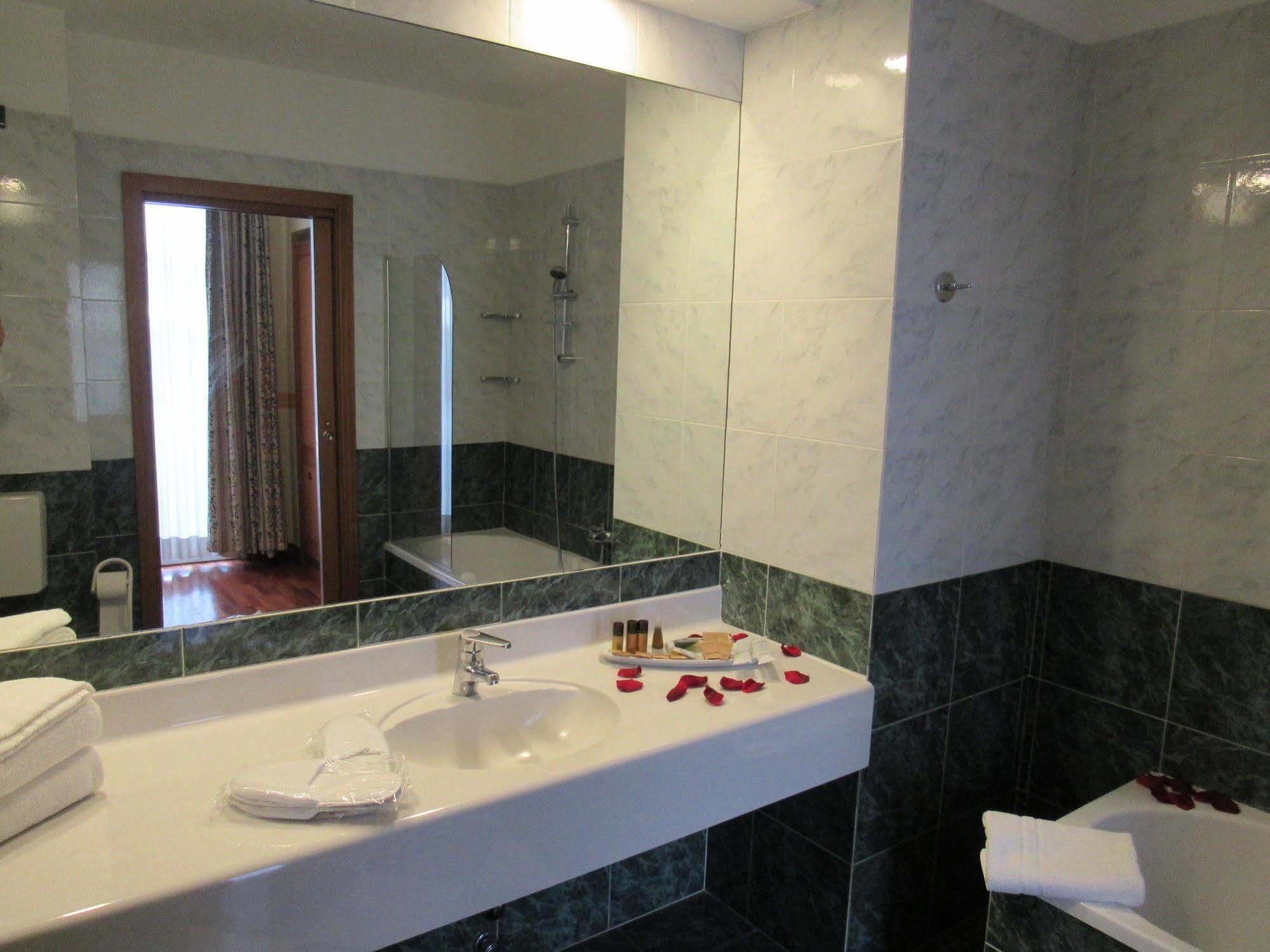 Green Hotel Settimo Torinese Dış mekan fotoğraf